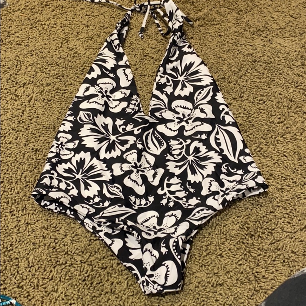 New mikoh one piece size small Hawaiian print